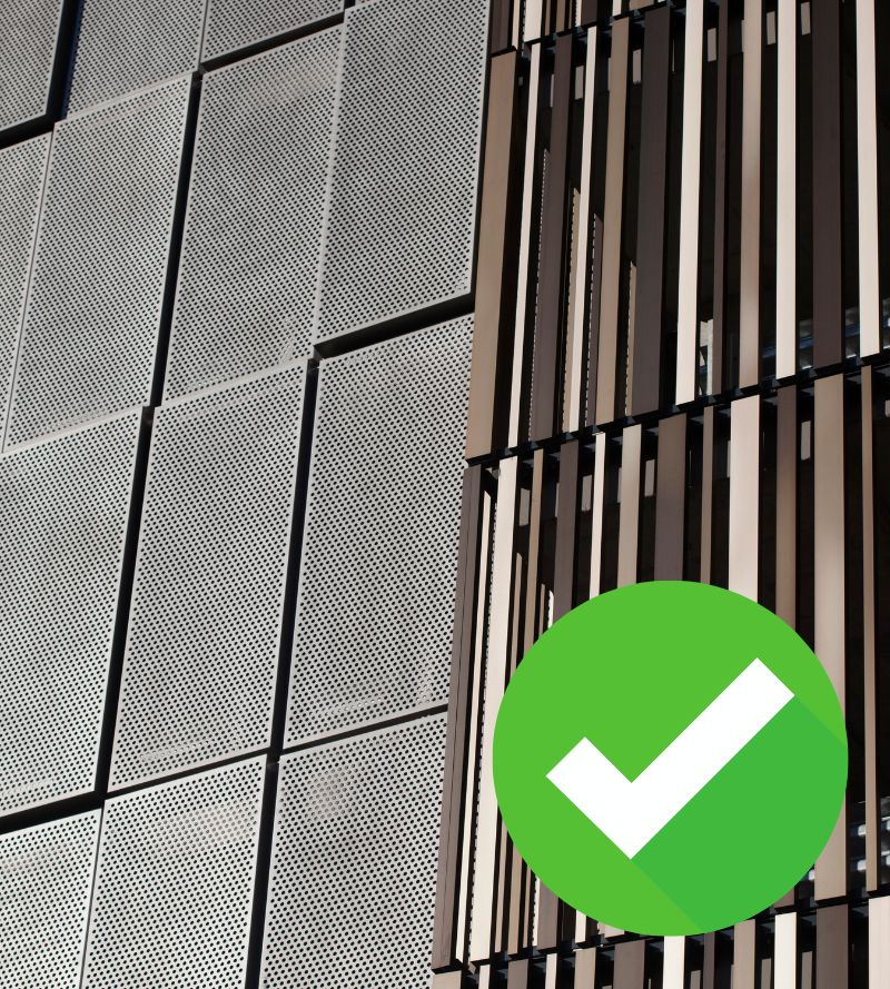 Bardage en aluminium perforé et lames verticales décoratives sur façade moderne à Liège Bardage en aluminium perforé et lames verticales décoratives sur façade moderne à Liège